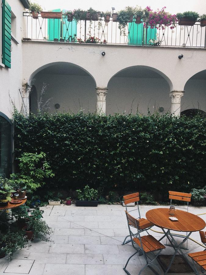 Domus Nova Residenza Il B&B Mantoue Extérieur photo