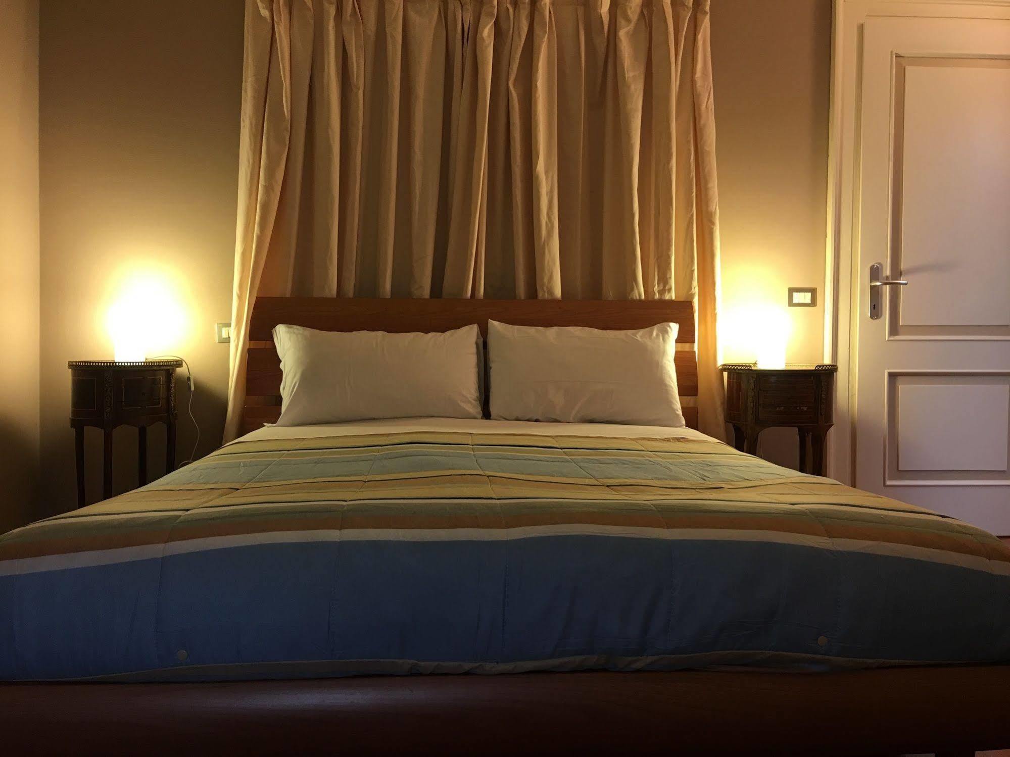 Domus Nova Residenza Il B&B Mantoue Extérieur photo