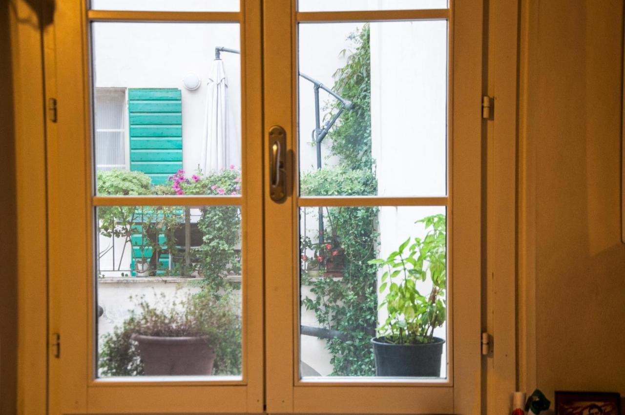 Domus Nova Residenza Il B&B Mantoue Extérieur photo